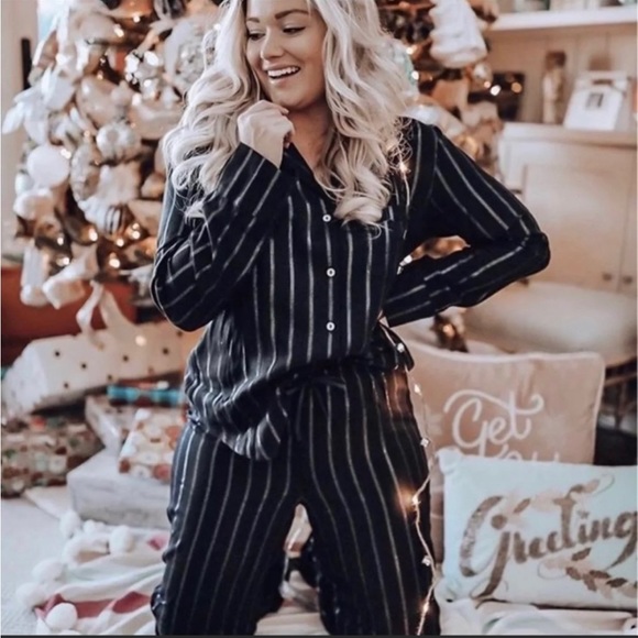 Like new Victoria Secret XS pajamas - Picture 2 of 5